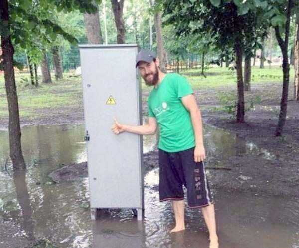 Nggak Ngerti Lagi, Kenapa Sih Orang Masih Ngelakuin Hal Bodoh